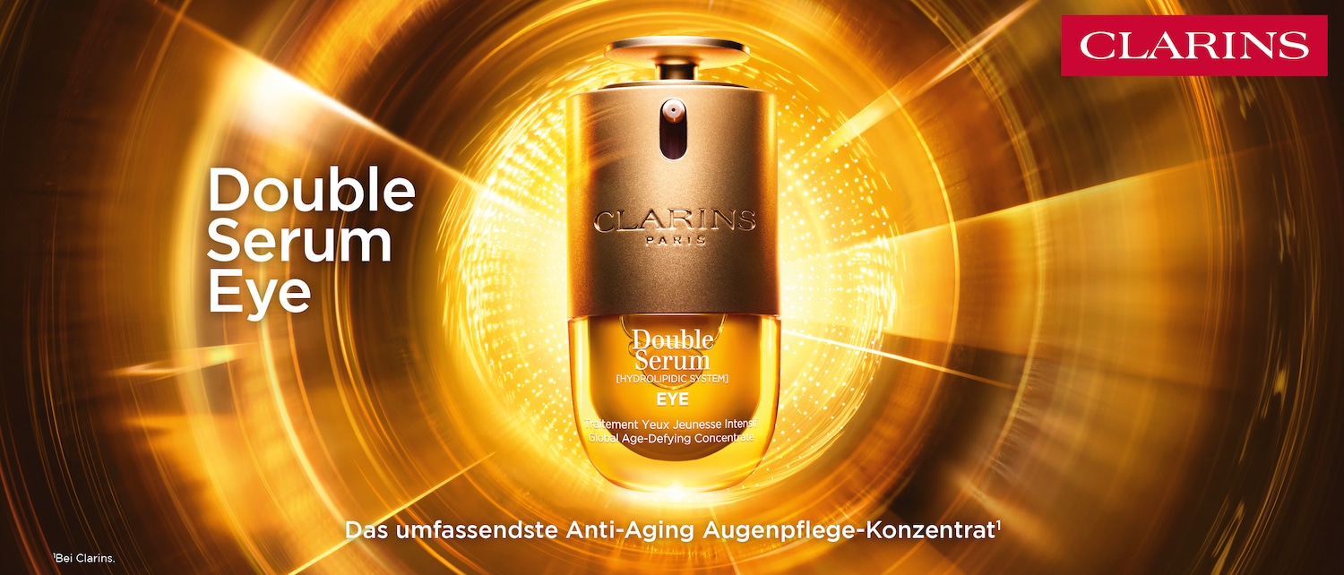Das Clarins Double Serum Eye, ein goldfarbenes Fläschchen mit Spender, ist das umfassendste Anti-Aging Augenpflege-Konzentrat, das die Jugendlichkeit der Augenpartie intensiv pflegt.