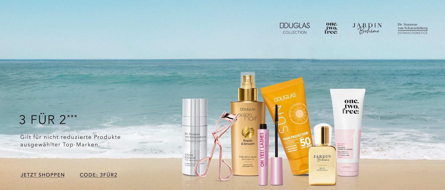 Entdecke eine Vielzahl von Schönheitsprodukten von Douglas, Jardin Bohème und Dr. Susanne von Schmiedeberg, die auf einem sonnigen Strand präsentiert werden.