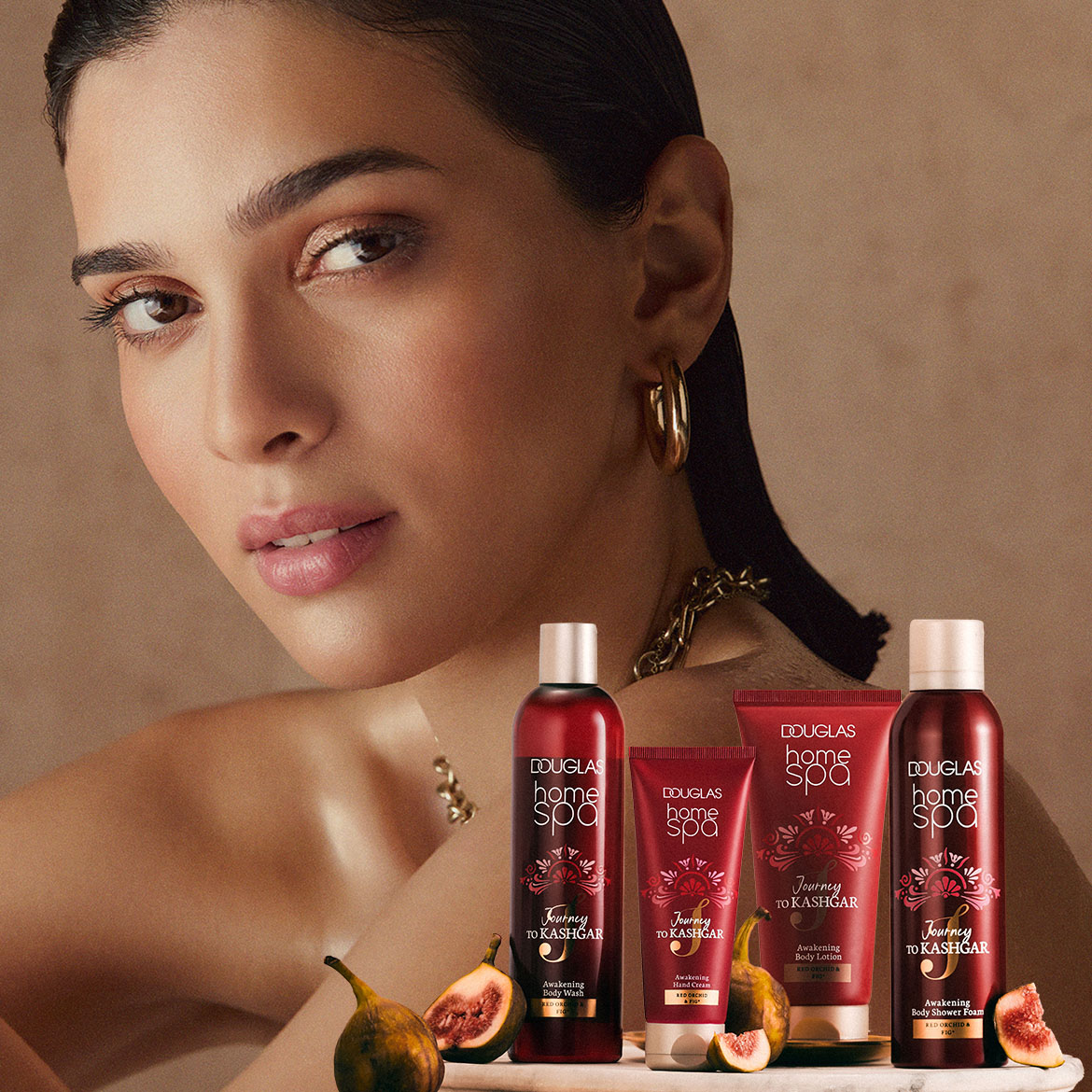Entdecken Sie die Douglas Home Spa Kollektion Journey to Kashgar mit Produkten wie Body Wash, Handcreme, Bodylotion und Duschschaum, angereichert mit roter Orchidee und Feige.