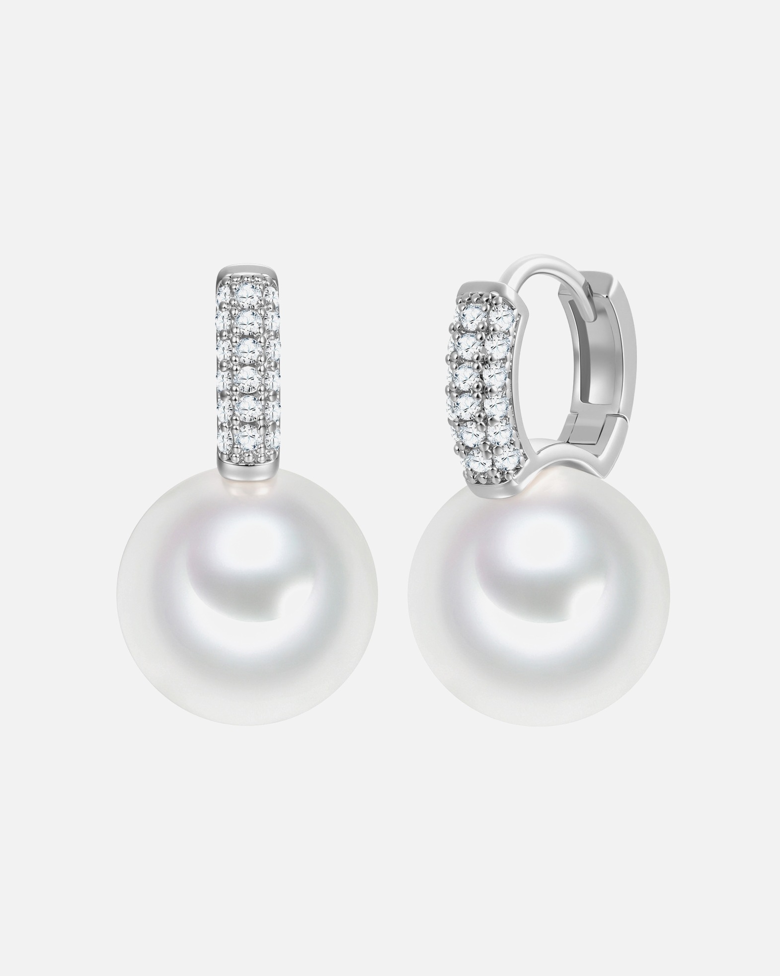 Creolen für Weiblich Lulu & Jane Perlen-Creolen aus Messing in silber mit Zirkonia Glasperle 21,3 mm