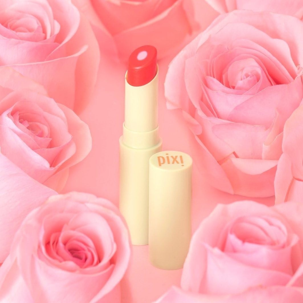pixi vitamin c core lip balm peach pout by Petra +ROSE Nourisher C Vit Lip Brightener -