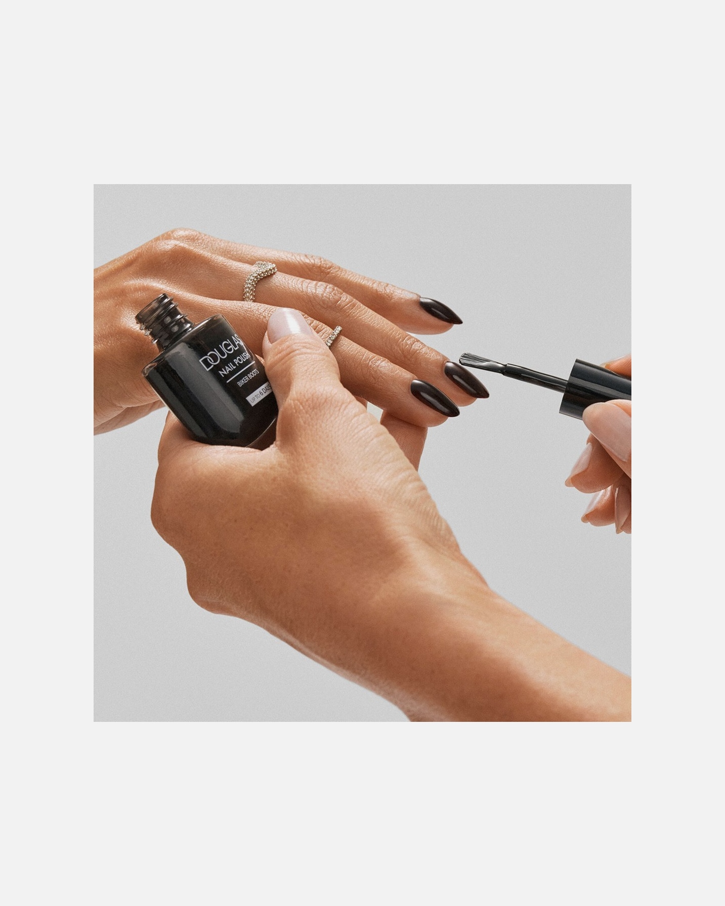 Hand- & Nagelpflegebehandlung für Unisex Douglas Nagelhärter 5 Minuten